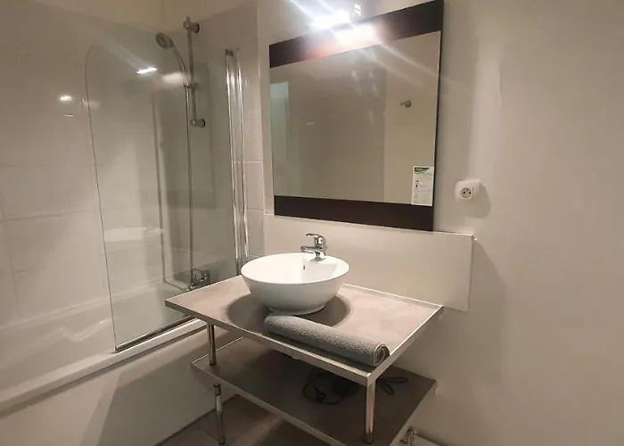 Le Baou Beni - Piscine, Climatisation & Parking Греу-ле-Бэн